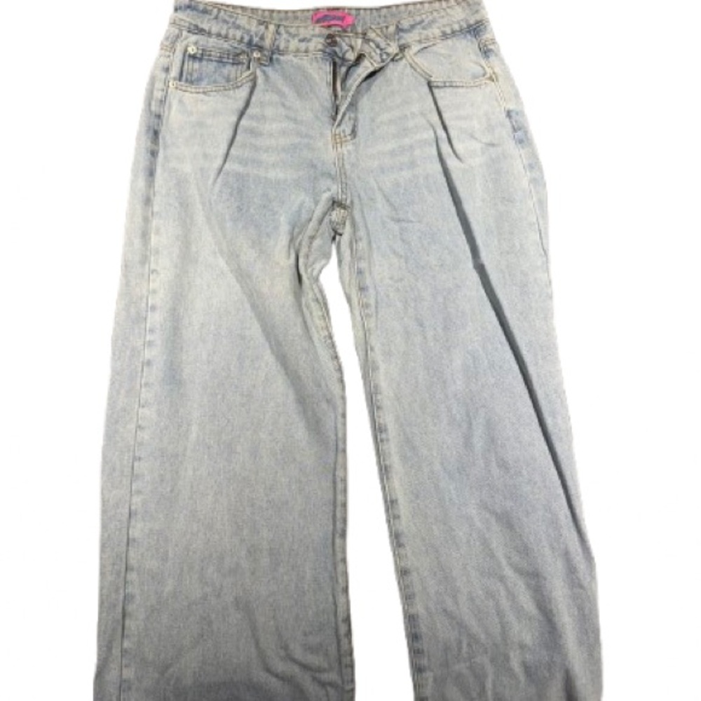 Edikted Light Wash Straight Leg Jeans